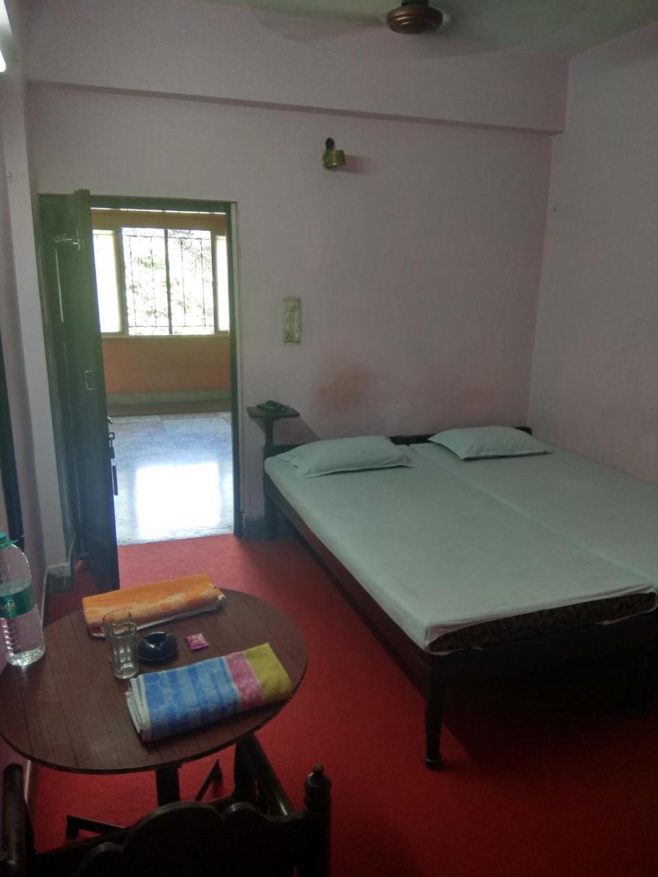 Renu Guest House Calcutta Exterior foto